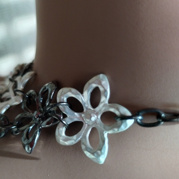 Necklace - Picture 5 of 7